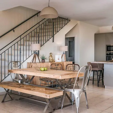 Lemoni Villa *